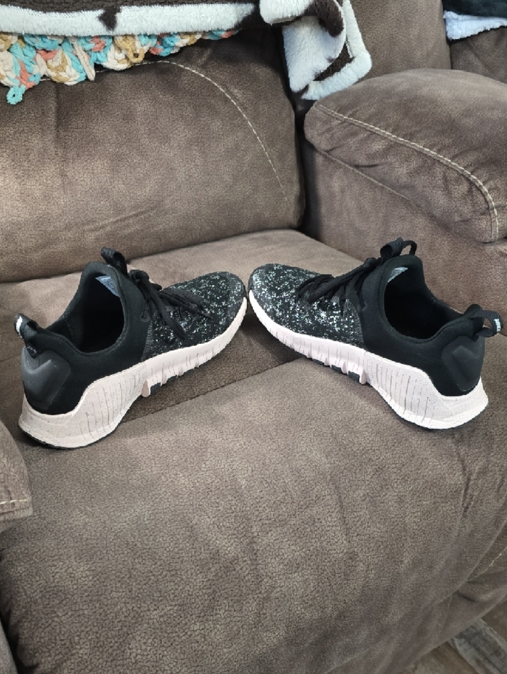 Nike Metcon 7 Black With Silver Speckles Sneakers with Pale Pink Sole - Picture 5 of 9